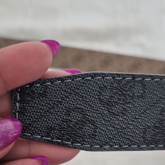 Guess Black Belt with Gold Logo Buckle - Picture 9 of 16